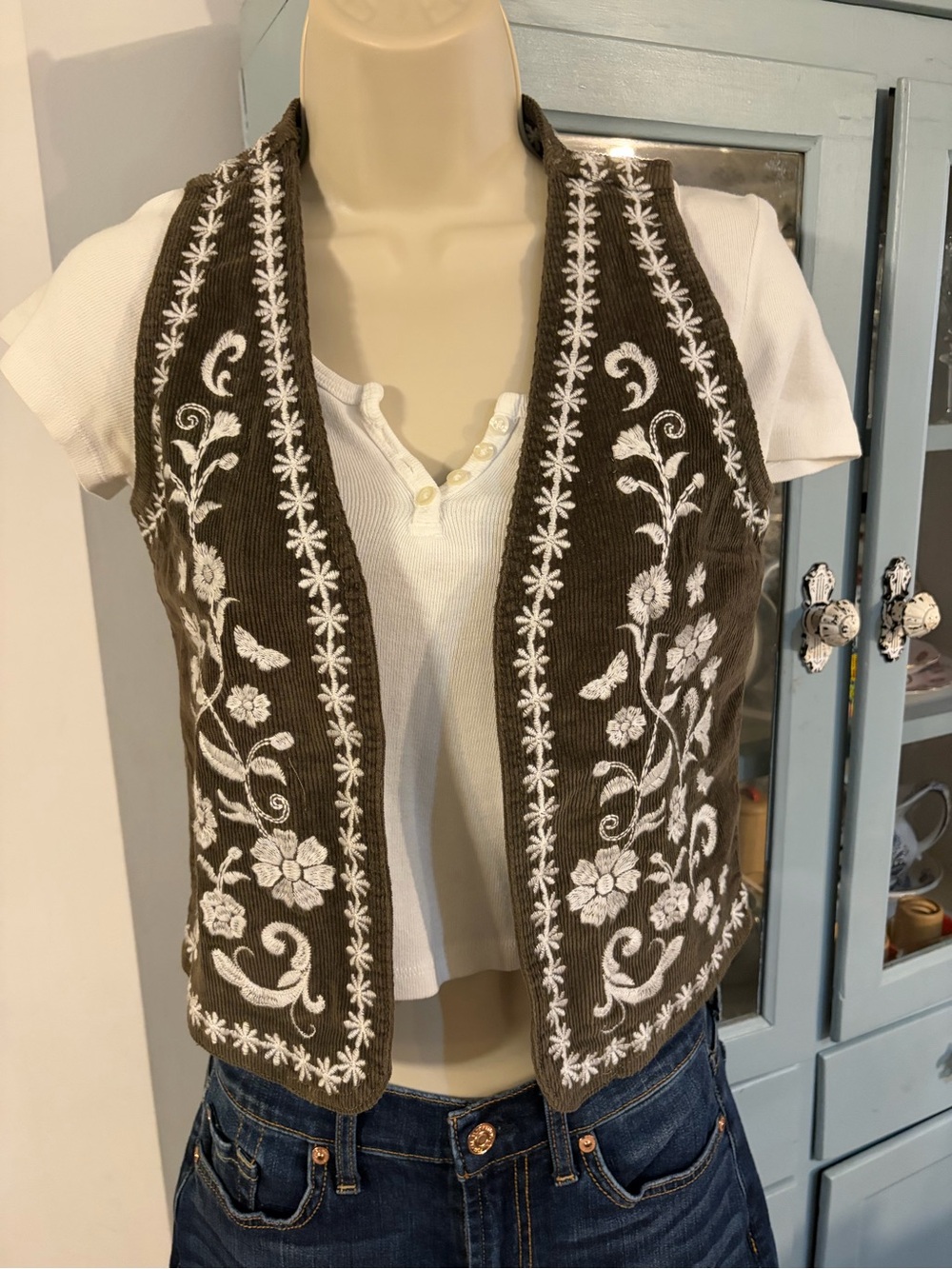 Altar’d State Embroidered Brown Corduroy Vest with White Floral Detailing - XS